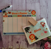 Persoanlised planner with a pouch