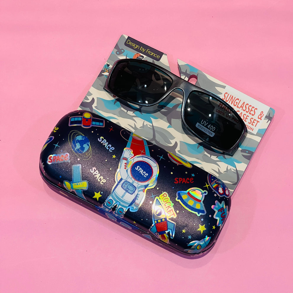 Kids goggle with a case…