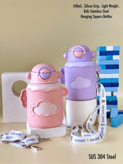 Kids hanging sipper bottle